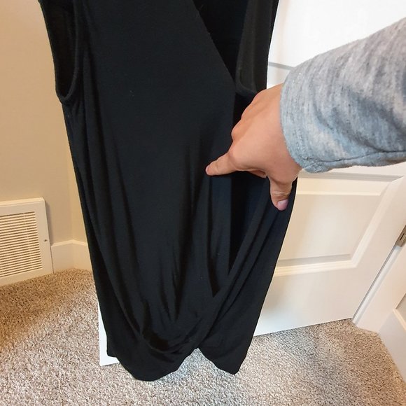 Banana Republic - sleeveless billowy blouse (size XS) - Picture 4 of 4